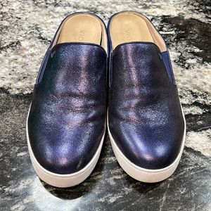 Vionic Mules in Dakota Metallic (7)